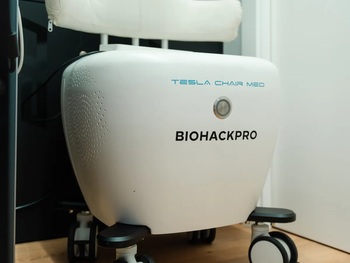 Tesla Chair Med — BiohackPro Andorra